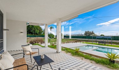 Herverkoop - Villa - Elche