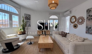Återförsäljning - Villa - Torrevieja - Costa Blanca