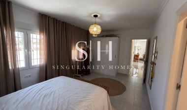 Återförsäljning - Villa - Torrevieja - Costa Blanca