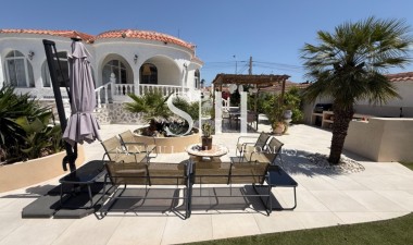 Återförsäljning - Villa - Torrevieja - Costa Blanca