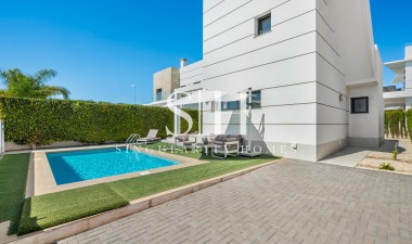 Återförsäljning - Villa - Ciudad Quesada