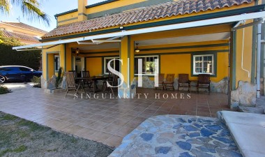 Resale - Villa - La Marina