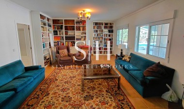 Resale - Villa - La Marina