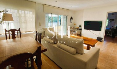 Resale - Villa - La Marina
