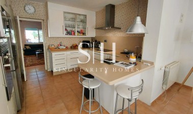 Resale - Villa - La Marina