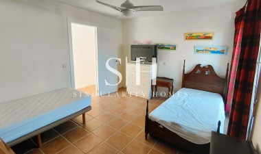 Resale - Villa - La Marina