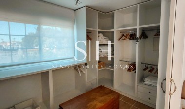 Resale - Villa - La Marina