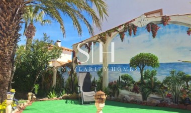 Återförsäljning - Villa - Orihuela Costa - Costa Blanca