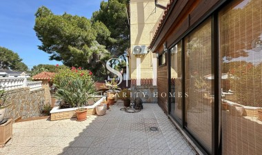 Wiederverkauf - Villa - Torrevieja - Los Balcones - Los Altos del Edén
