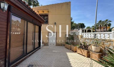 Wiederverkauf - Villa - Torrevieja - Los Balcones - Los Altos del Edén