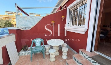 Återförsäljning - Villa - Orihuela Costa - Villamartín
