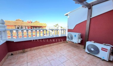 Återförsäljning - Villa - Orihuela Costa - Villamartín