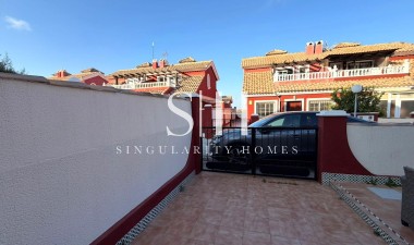 Återförsäljning - Villa - Orihuela Costa - Villamartín
