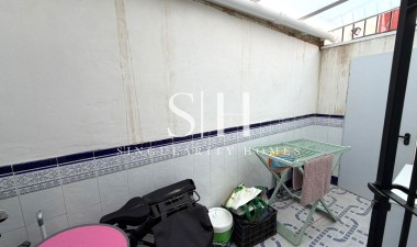 Återförsäljning - Villa - Orihuela Costa - Villamartín