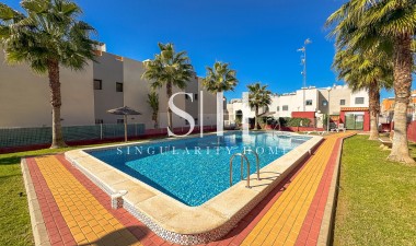 Återförsäljning - Bungalow - Torrevieja - Los Altos