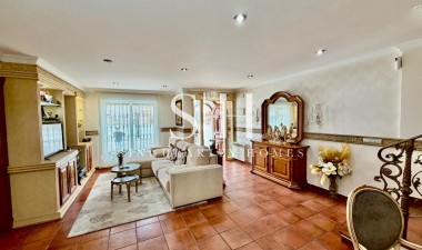Återförsäljning - Villa - Orihuela Costa - La Zenia