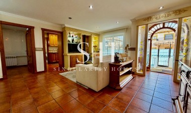 Återförsäljning - Villa - Orihuela Costa - La Zenia