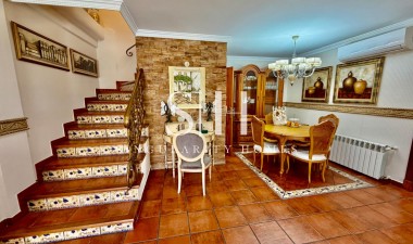 Återförsäljning - Villa - Orihuela Costa - La Zenia