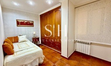 Återförsäljning - Villa - Orihuela Costa - La Zenia