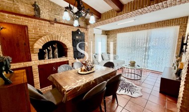 Återförsäljning - Villa - Orihuela Costa - La Zenia