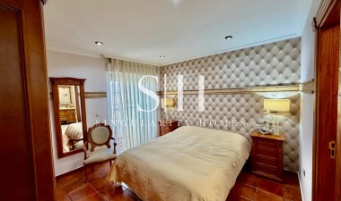 Återförsäljning - Villa - Orihuela Costa - La Zenia