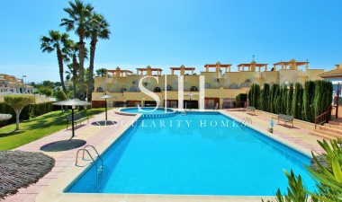 Odsprzedaż - Mieszkanie w bloku - Orihuela Costa - Villamartin