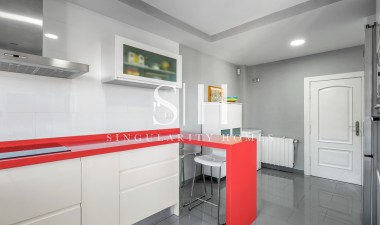 Återförsäljning - Villa - Ciudad De Las Comunicaciones - Costa Blanca