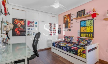 Återförsäljning - Villa - Ciudad De Las Comunicaciones - Costa Blanca
