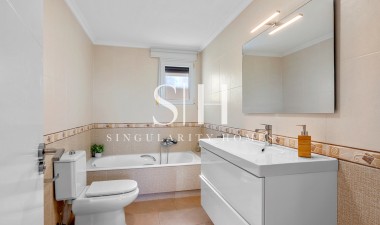 Återförsäljning - Villa - Ciudad De Las Comunicaciones - Costa Blanca