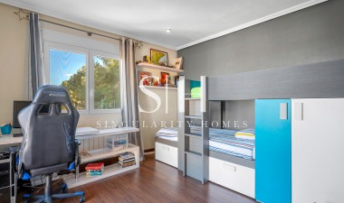 Återförsäljning - Villa - Ciudad De Las Comunicaciones - Costa Blanca