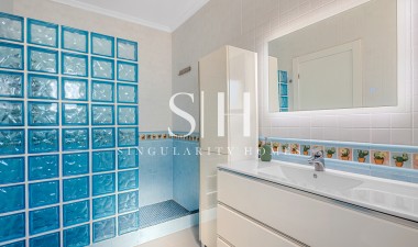 Återförsäljning - Villa - Ciudad De Las Comunicaciones - Costa Blanca
