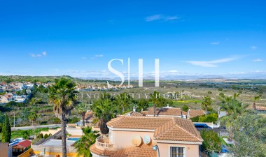Återförsäljning - Villa - Ciudad De Las Comunicaciones - Costa Blanca