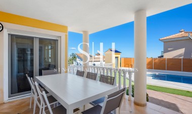 Återförsäljning - Villa - Ciudad De Las Comunicaciones - Costa Blanca