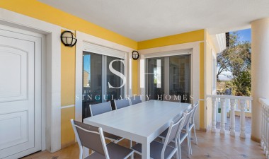 Återförsäljning - Villa - Ciudad De Las Comunicaciones - Costa Blanca