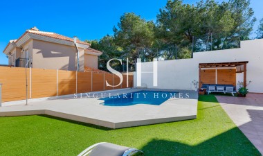 Återförsäljning - Villa - Ciudad De Las Comunicaciones - Costa Blanca