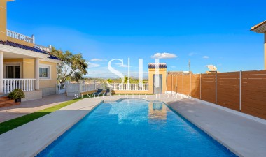 Återförsäljning - Villa - Ciudad De Las Comunicaciones - Costa Blanca