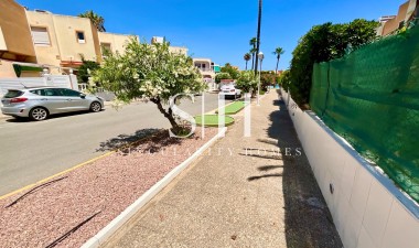 Återförsäljning - Bungalow - Torrevieja - Torreblanca