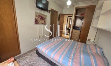 Resale - Apartment / flat - Torrevieja - Estacion De Autobuses