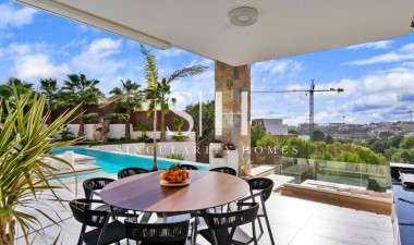 Återförsäljning - Villa - Orihuela - Las Colinas Golf