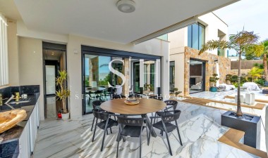 Återförsäljning - Villa - Orihuela - Las Colinas Golf