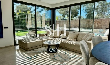 Resale - Villa - Orihuela - Las Colinas Golf