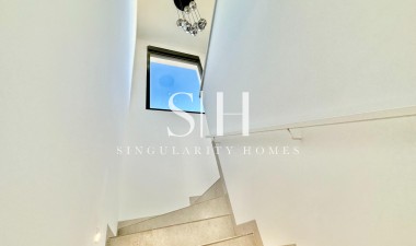 Resale - Villa - Orihuela - Las Colinas Golf