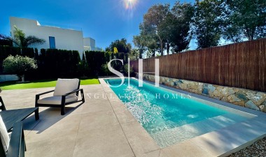 Resale - Villa - Orihuela - Las Colinas Golf