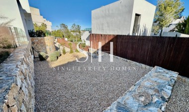 Resale - Villa - Orihuela - Las Colinas Golf