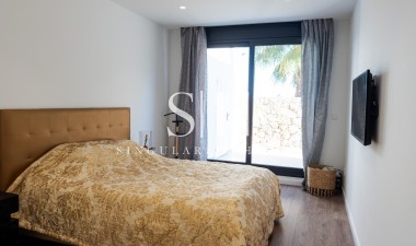 Återförsäljning - Villa - Orihuela - Las Colinas Golf