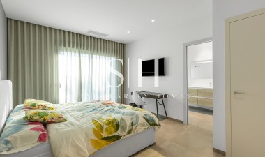 Resale - Villa - Orihuela - Las Colinas Golf