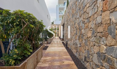 Resale - Apartment / flat - Orihuela - Las Colinas Golf