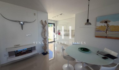 Resale - Villa - San Miguel de Salinas - Bellavista