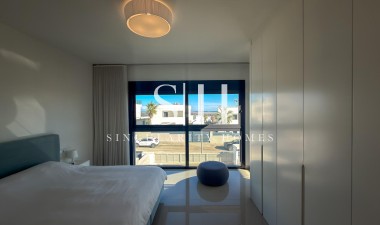 Resale - Villa - San Miguel de Salinas - Bellavista