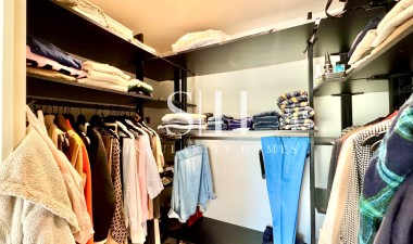 Resale - Apartment / flat - Orihuela - Las Colinas Golf